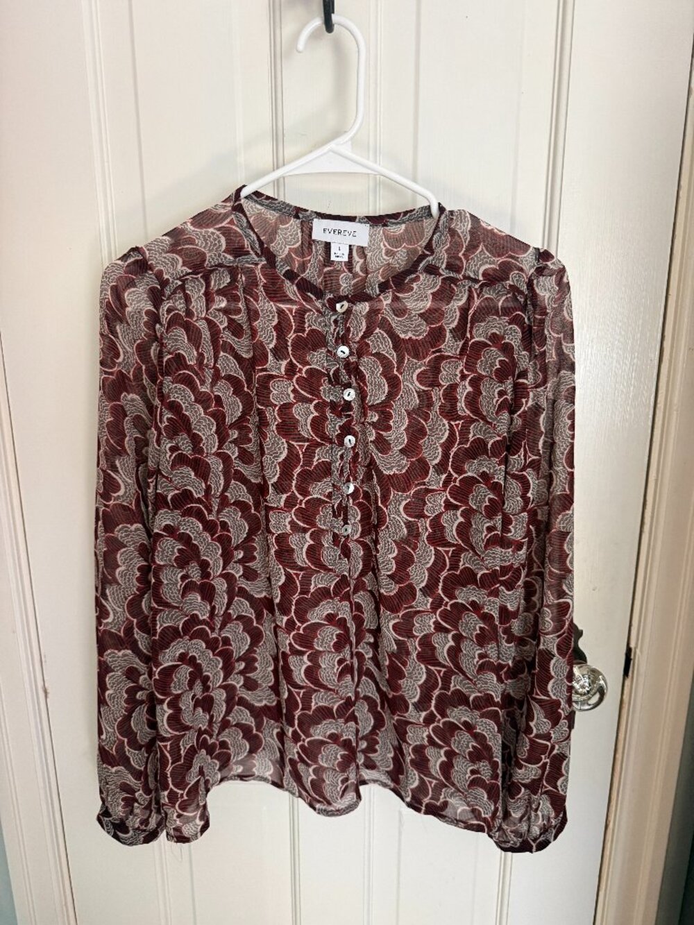 Evereve Sheer Floral Scalloped Blouse Women’s Large Burgundy Brown Cream Button
